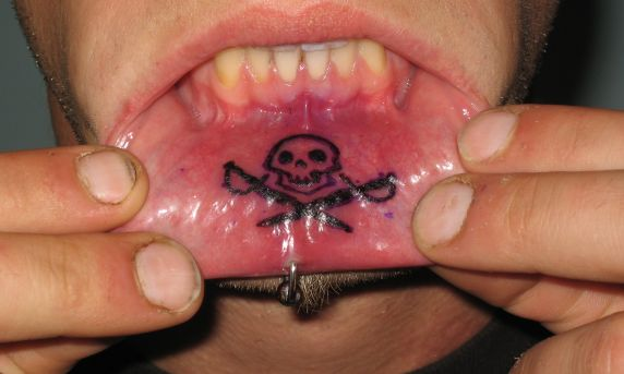 Skull Lip Tattoo