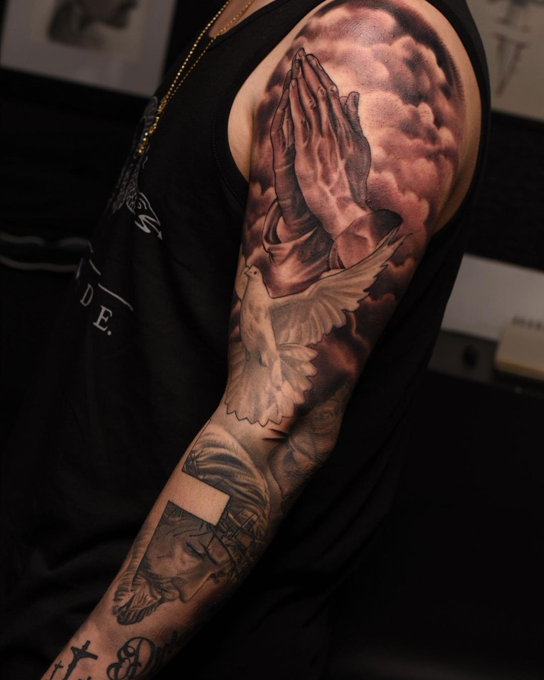 Close Up of Good-looking Cool European Guy with Beard and Arm Tattoo  Smiling Brightfully, Holding Hand Behind Head with Stock Photo - Image of  athletic, cool: 103247424