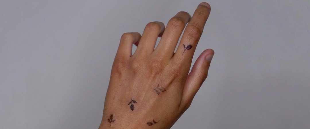 50+ Hand Tattoos For Men & Women To Get Inspired [2023]