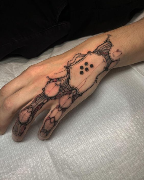 50+ Hand Tattoos For Men & Women To Get Inspired [2023] — InkMatch