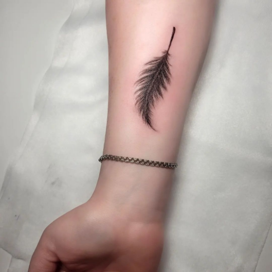 Tattoo uploaded by JenTheRipper • Peacock feathers tattoo by Natalia Holub  #NataliaHolub #handpoke #linework #minimalistic #peacockfeathers • Tattoodo