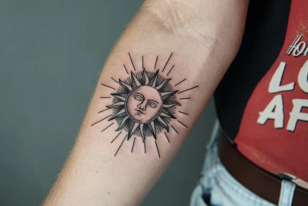 50 Meaningful and Beautiful Sun and Moon Tattoos - KickAss Things | Sun  tattoos, Moon sun tattoo, Moon tattoo designs