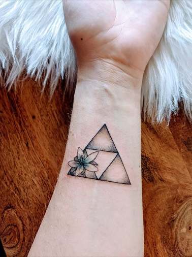 Zelda Universe  Triforce edition of Tattoo Tuesday Want to share your  tattoo Send us a direct message  Facebook