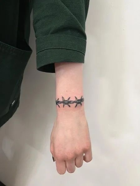 Barbed Wire Tattoo Meanings and 60+ Awesome Ideas — InkMatch