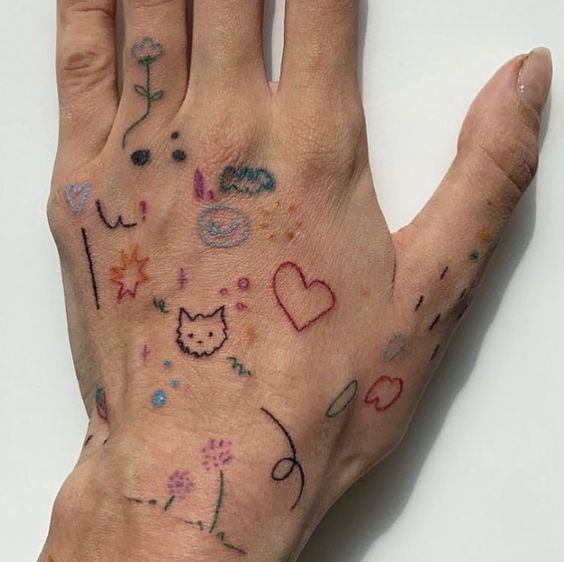 Pretty hand tattoo ideas