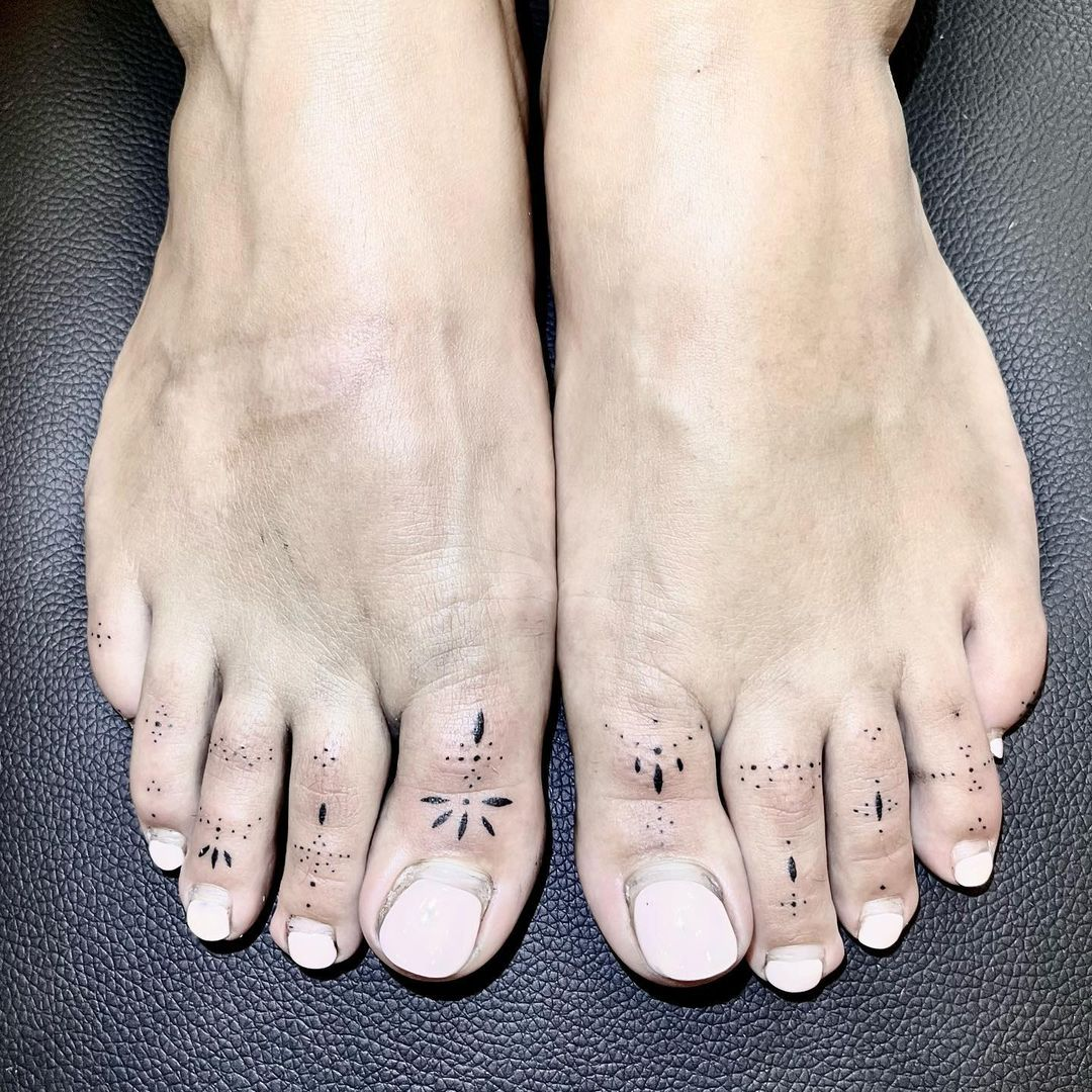 50+ Awe-Inspiring Girly Foot Tattoos in Different Styles - InkMatch