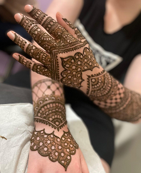 Example of a bride's mehendi for her wedding 