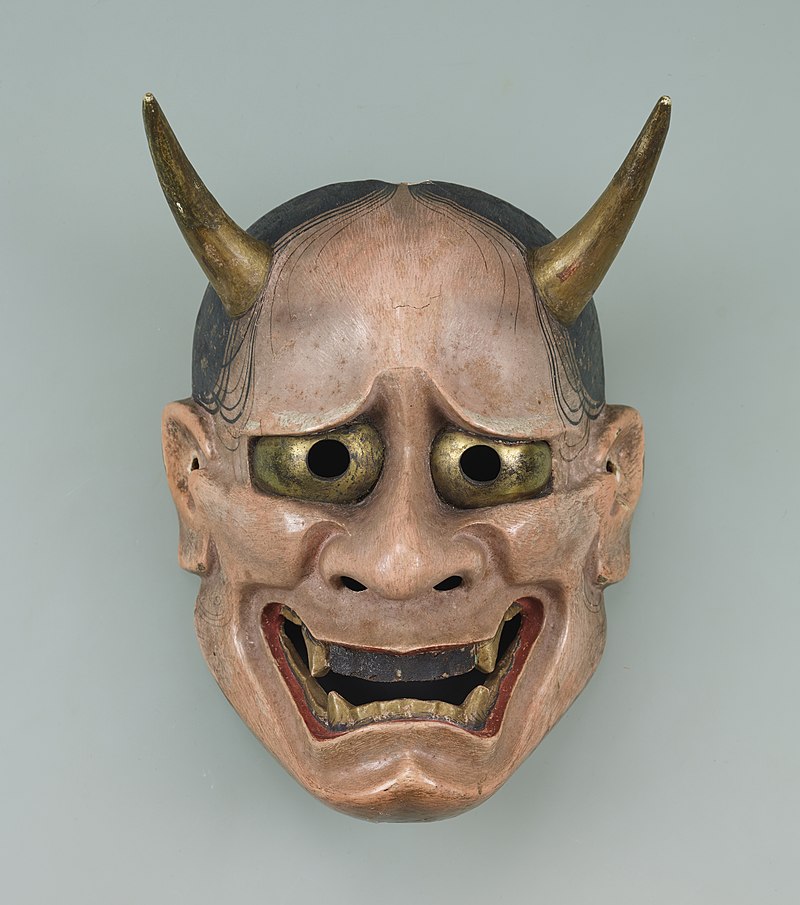Here you can see the hannya mask in the left picture and the oni mask in the right picture.