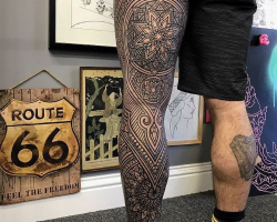 tatuagem legal na perna