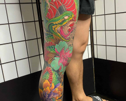 ideias exclusivas de tatuagem nas pernas para homens