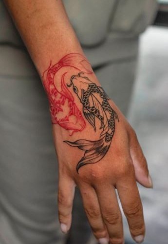TATUAGEM NA MÃO MASCULINA: 35 Ideias de Tattoos na Mão pra
