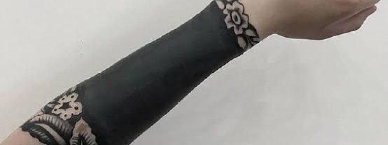 50+ Female Dark Cover-Up Tattoos