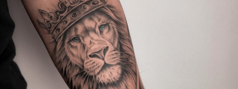 Ed Sheeran's Tattoo Artist Spills on the New Lion Ink!